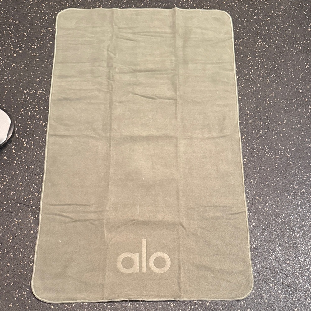 ALO Yoga Green hand  towel